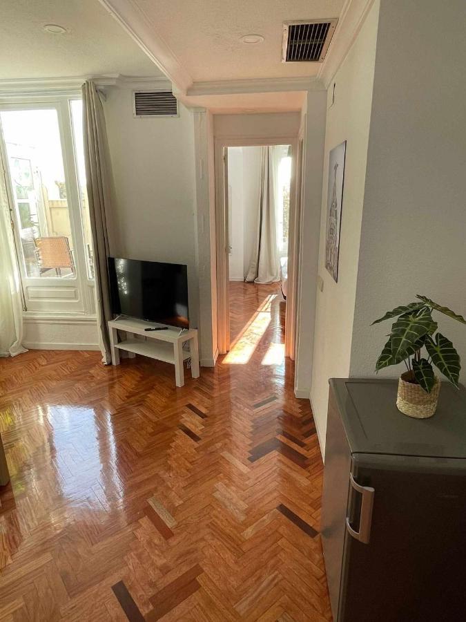 Apartamento Con Terraza Y Vistas Alcalaretiro Мадрид Екстериор снимка